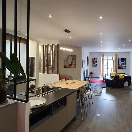 Galerie Angle3 Apartment Кимпер Екстериор снимка